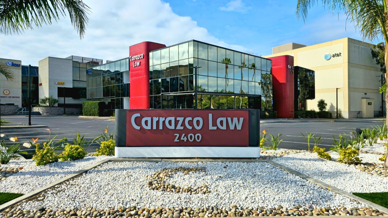 Oficina de Carrazco Law en Irvine, California